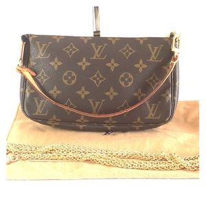 Louis  Vuitton  Pouchette Accssiores